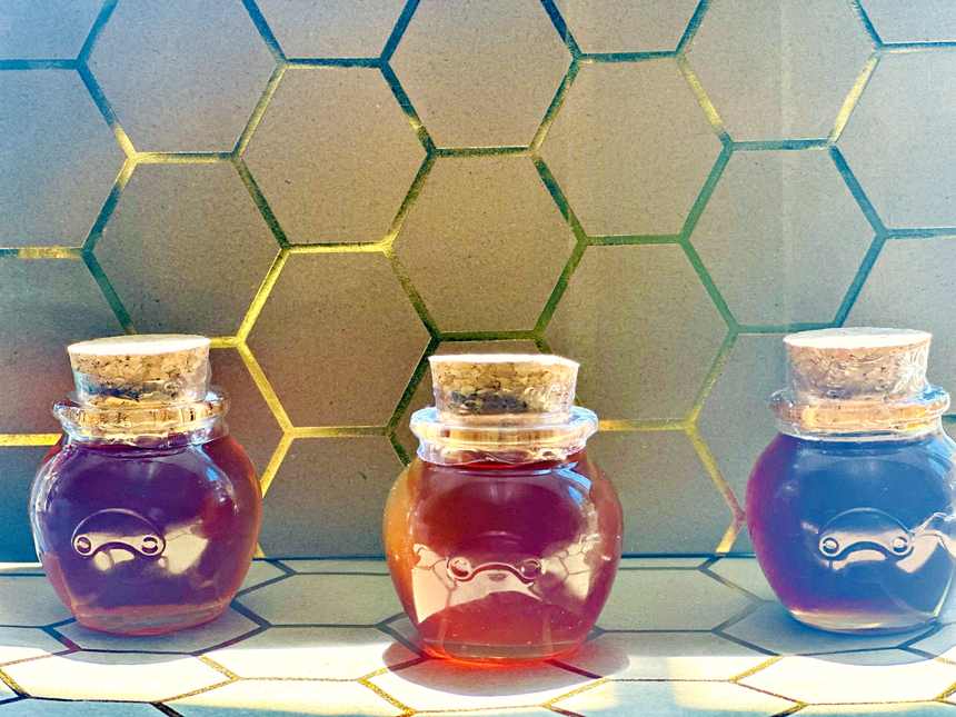 Little cork-topped honey pots